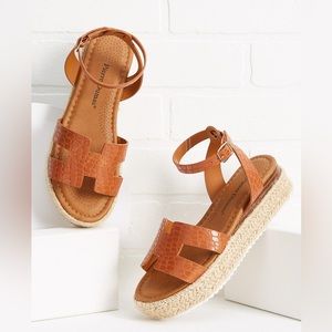 Pierre Dumas platform sandals